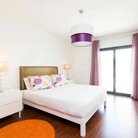 Apartamento Houses 24 - Great Location With Swimpool Ferrel (Leiria)