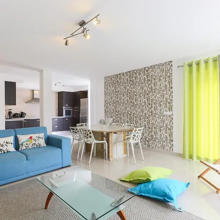 Houses 24 - Great Location With Swimpool Apartamento