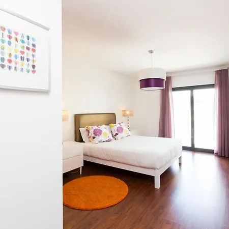 Houses 24 - Great Location With Swimpool Apartamento Ferrel (Leiria)